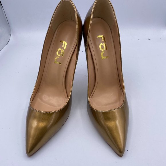 Elegant Gold Stiletto Heels - Picture 3 of 10